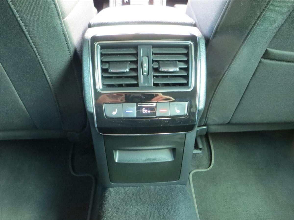 Škoda Superb Liftback 1,4 l 115 kw