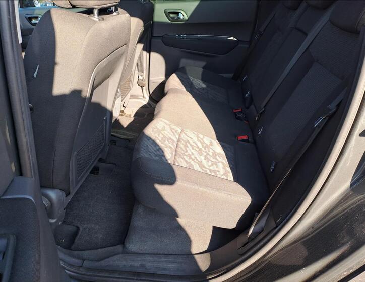 Peugeot 3008 6