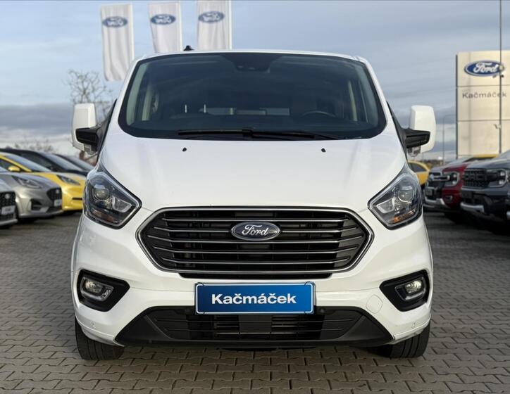 Ford Tourneo Custom 8