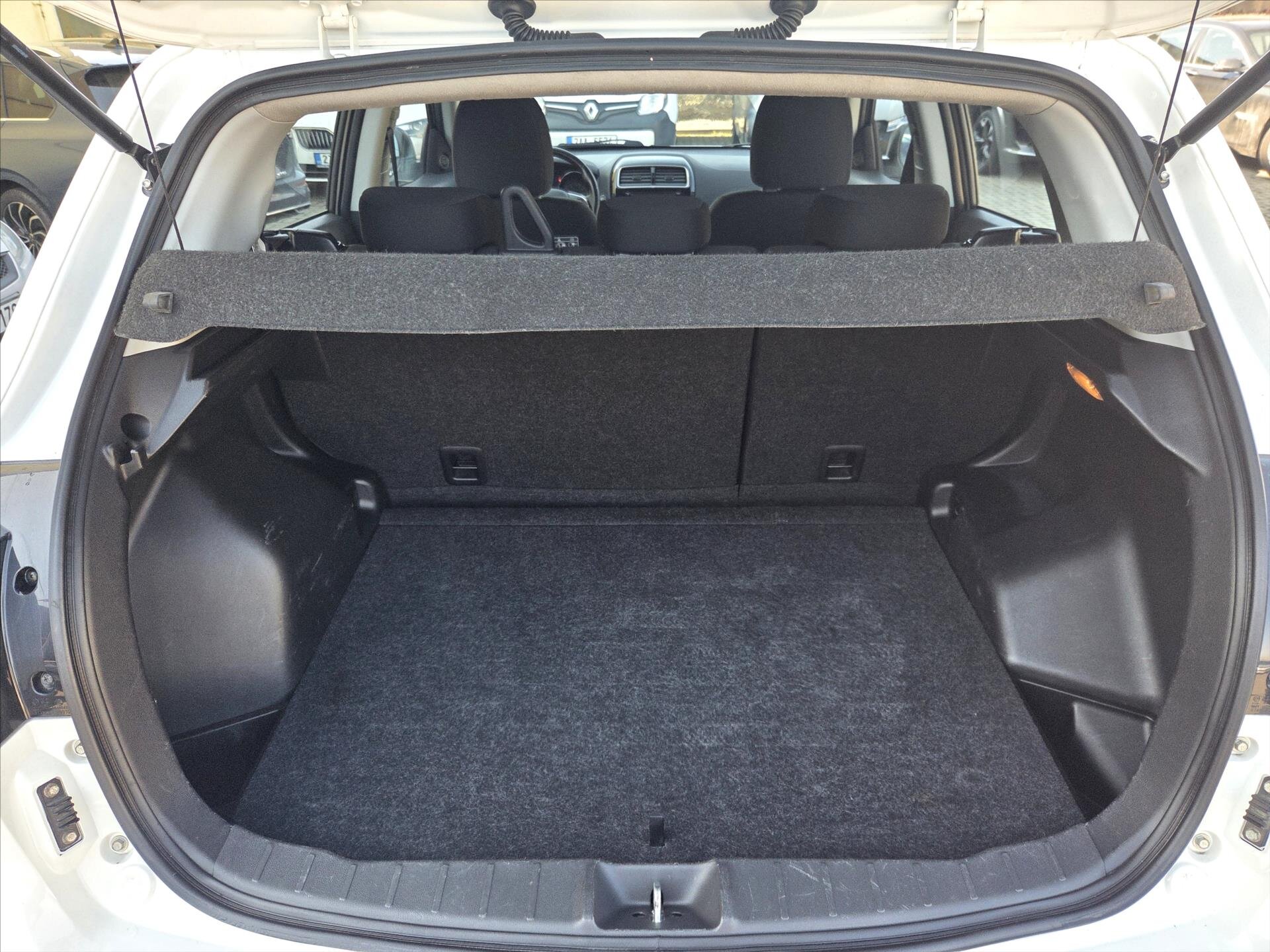 Mitsubishi ASX SUV / Terénní 1,6 l 84 kw