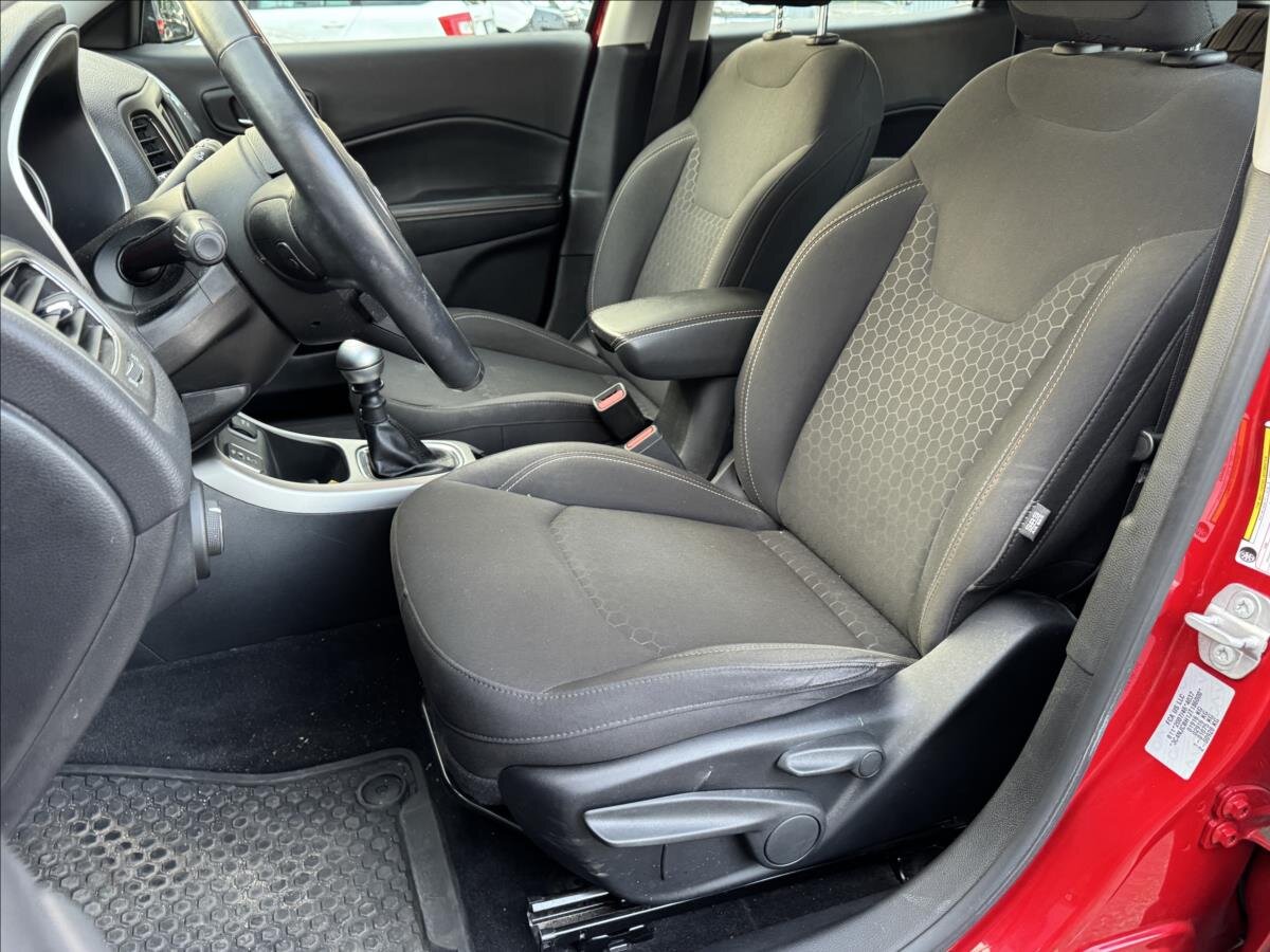 Jeep Compass SUV / Terénní 1,4 l 103 kw