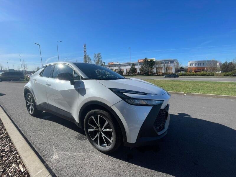 Toyota C-HR SUV / Terénní 2,0 l 112 kw