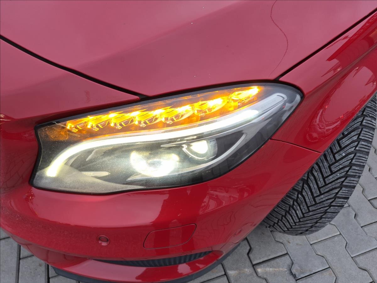 Mercedes-Benz GLA SUV 1,6 l 115 kw