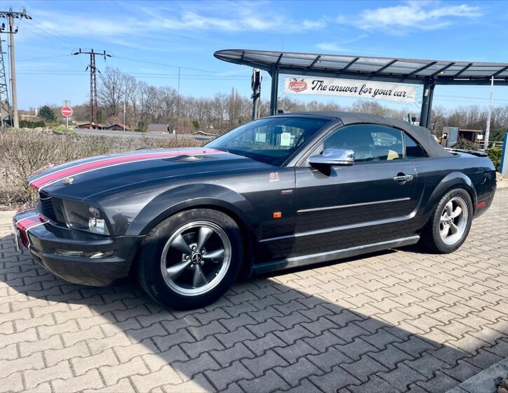 Ford Mustang Kabriolet 4,0 l 157 kw