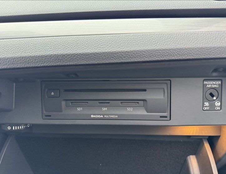 Škoda Superb Sedan / Limuzína 2,0 l 110 kw