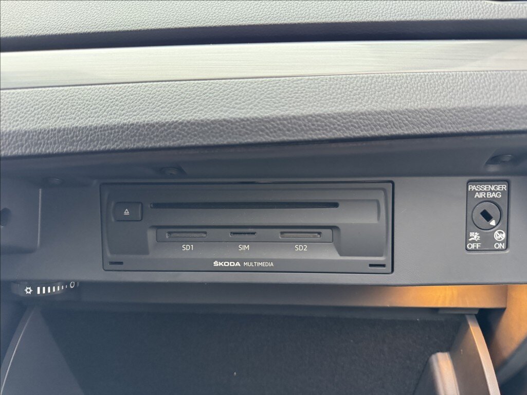 Škoda Superb Sedan / Limuzína 2,0 l 110 kw