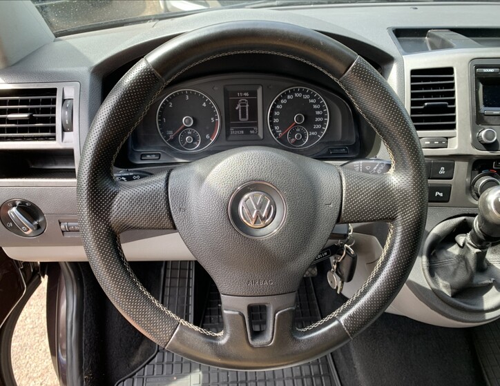 Volkswagen Caravelle 15