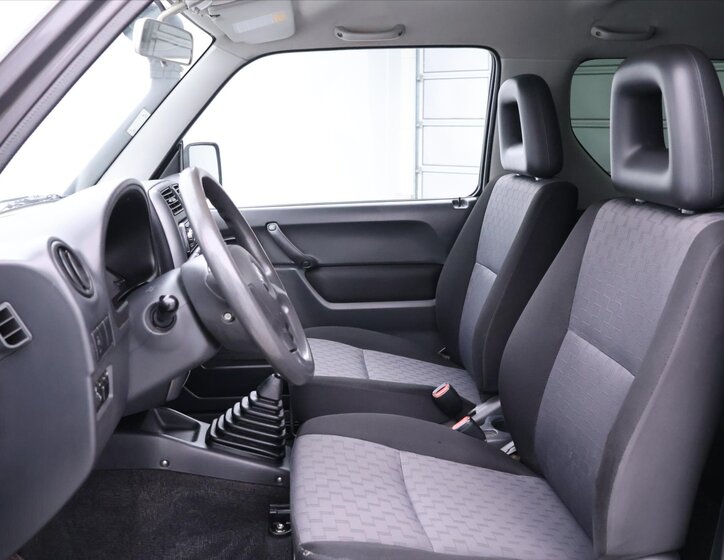 Suzuki Jimny SUV / Terénní 1,3 l 63 kw