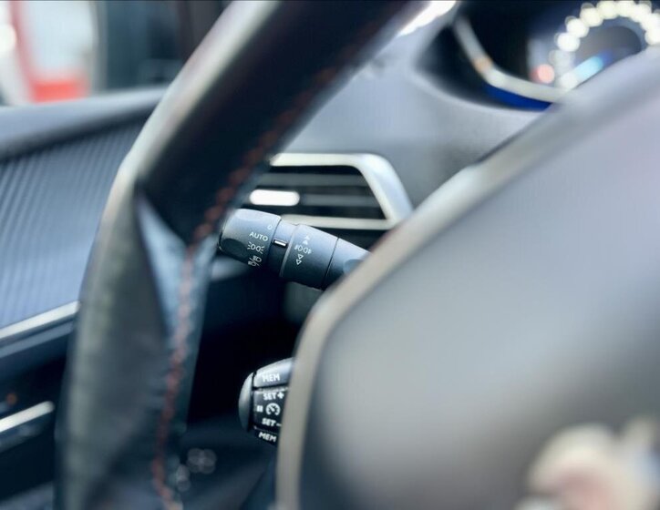 Peugeot 3008 SUV / Terénní 1,2 l 96 kw