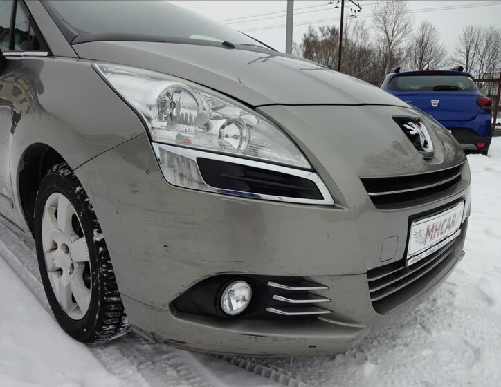 Peugeot 5008 MPV 1,6 l 115 kw
