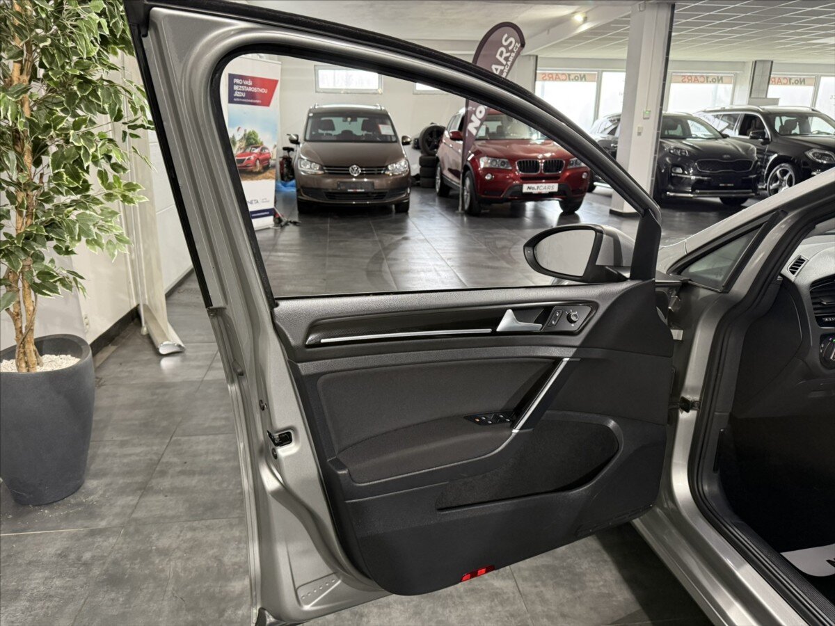 Volkswagen Golf Kombi 2,0 l 110 kw