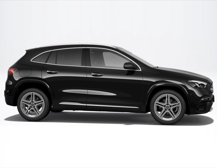 Mercedes-Benz GLA SUV / Terénní 1,3 l 120 kw