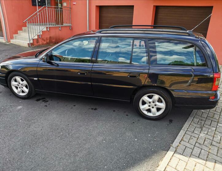 Opel Omega 9