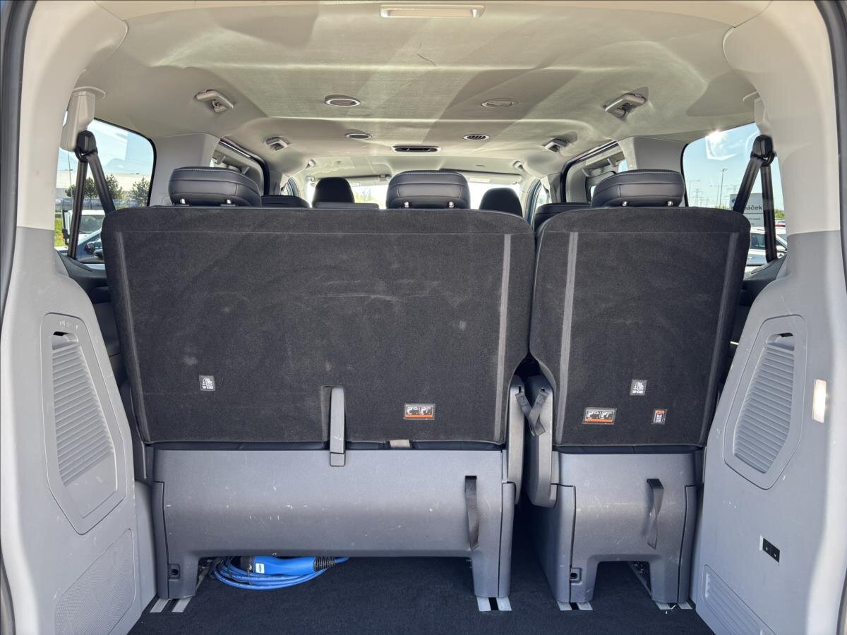 Ford Tourneo Custom Kombi 2,5 l 171 kw