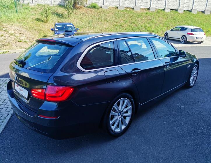 BMW Řada 5 Kombi 2,0 l 160 kw