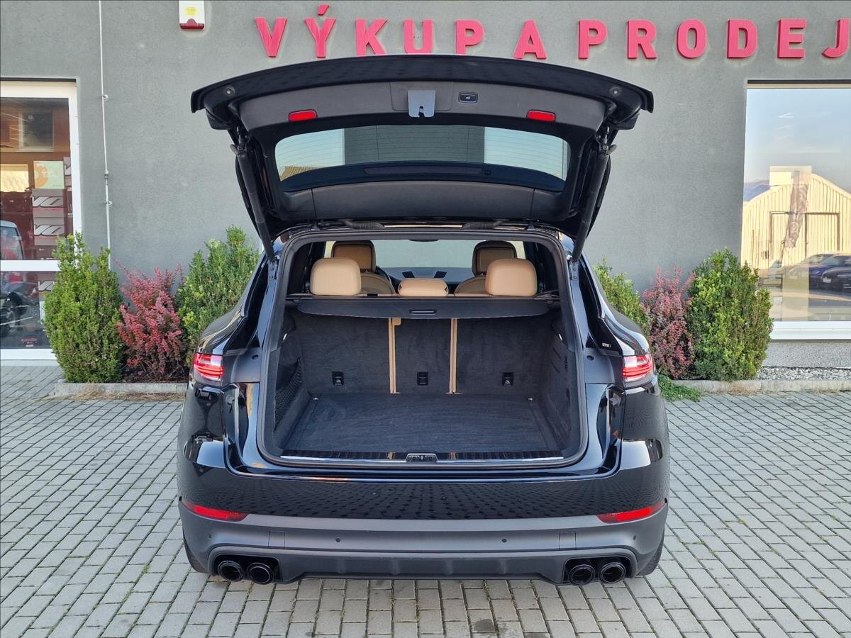 Porsche Cayenne SUV / Terénní 3,0 l 250 kw