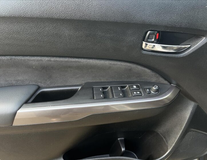 Suzuki Vitara SUV / Terénní 1,4 l 95 kw
