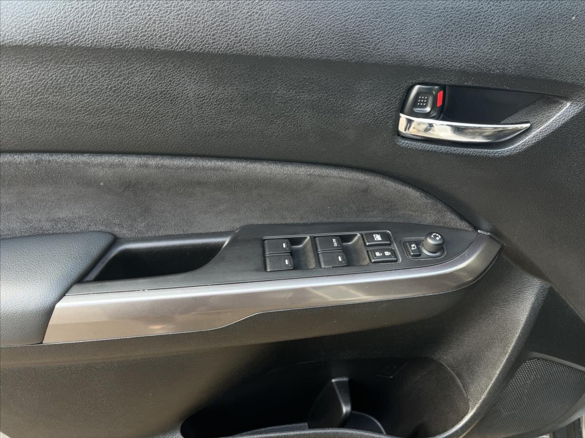Suzuki Vitara SUV / Terénní 1,4 l 95 kw