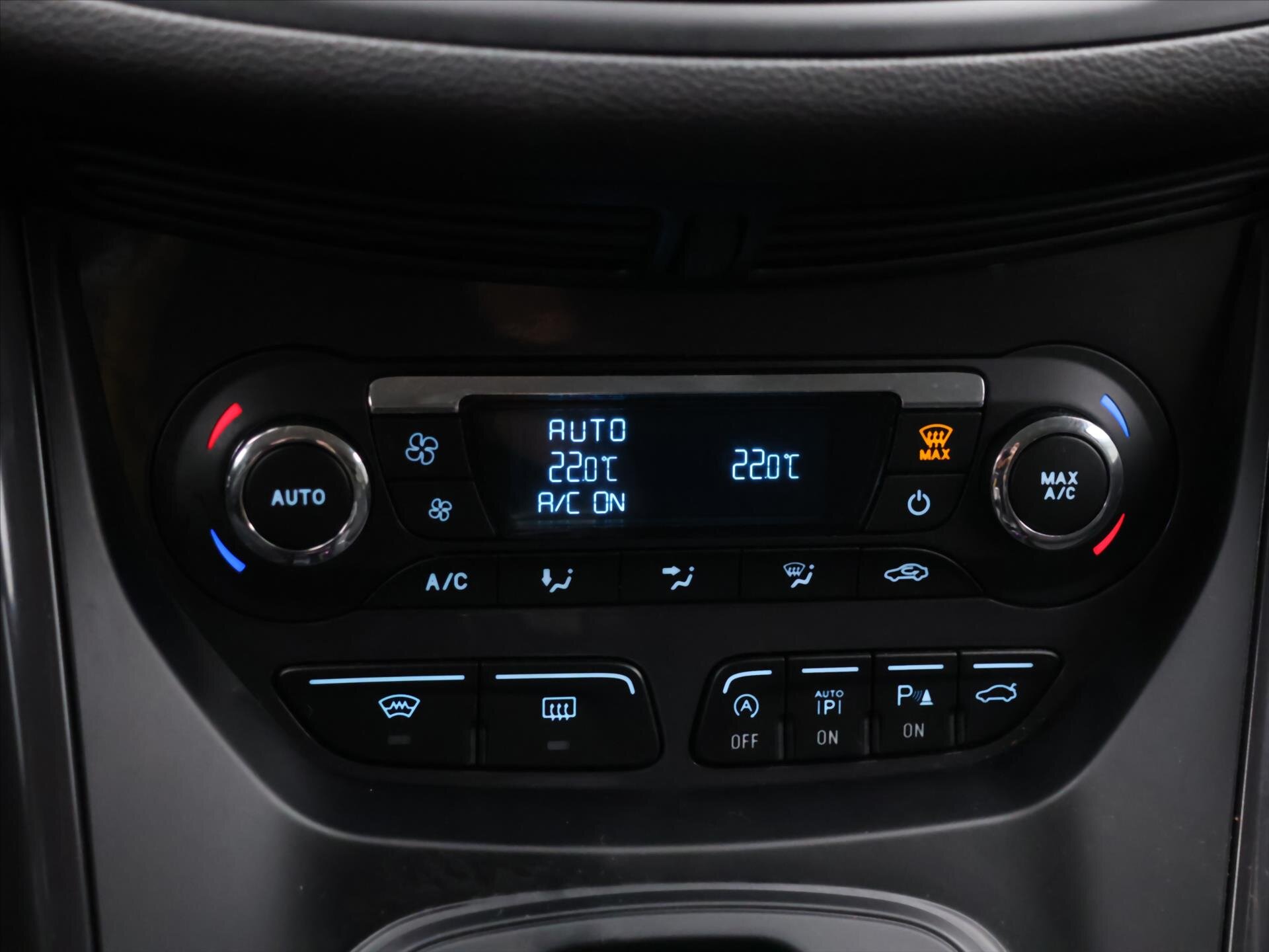 Ford Kuga SUV / Terénní 2,0 l 132 kw