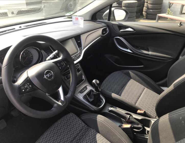 Opel Astra 9