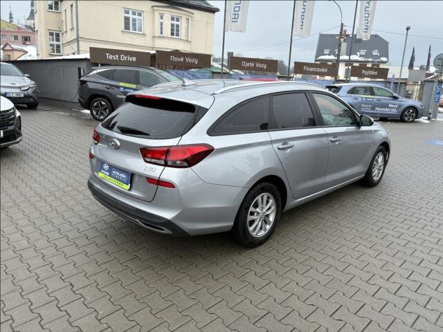 Hyundai i30 Kombi 998,0 88 kw
