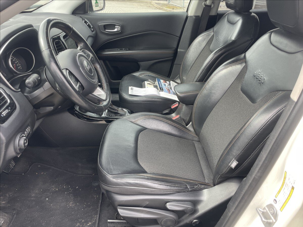 Jeep Compass SUV / Terénní 2,0 l 103 kw