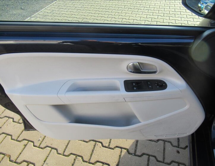 Volkswagen e-up! Hatchback 0,0 60 kw