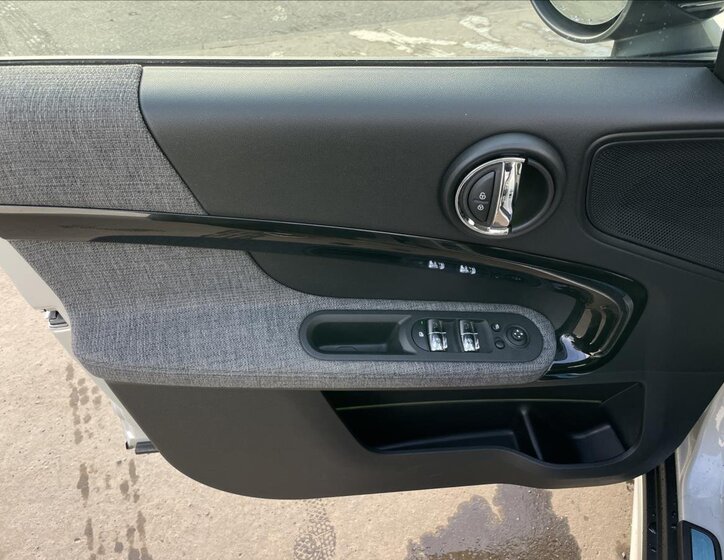 Mini Countryman SUV / Terénní 1,5 l 100 kw