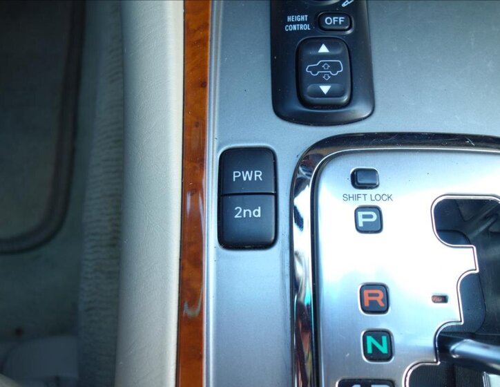 Toyota Land Cruiser SUV / Terénní 4,7 l 175 kw