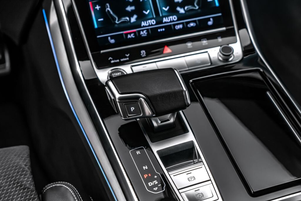 Audi Q8 SUV / Terénní 3,0 l 210 kw