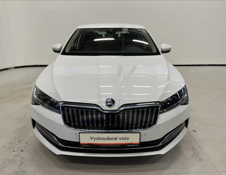 Škoda Superb Liftback 1,4 l 160 kw