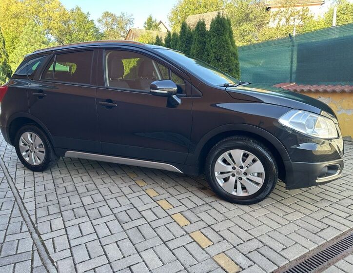 Suzuki SX4 S-Cross 2