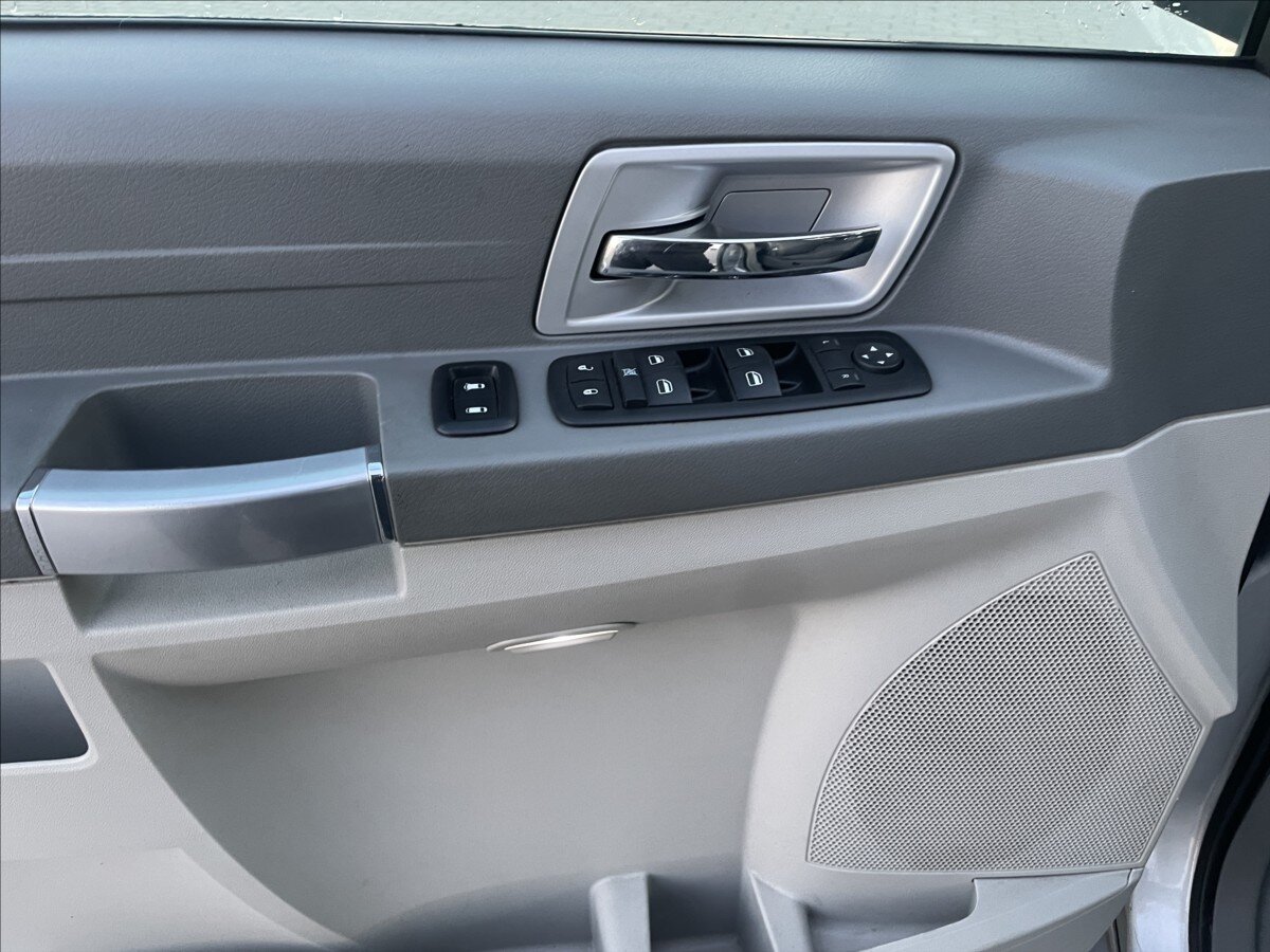 Chrysler Town & Country MPV 3,8 l 142 kw