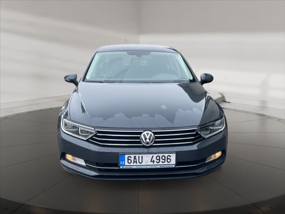 Volkswagen Passat Sedan / Limuzína 2,0 l 110 kw