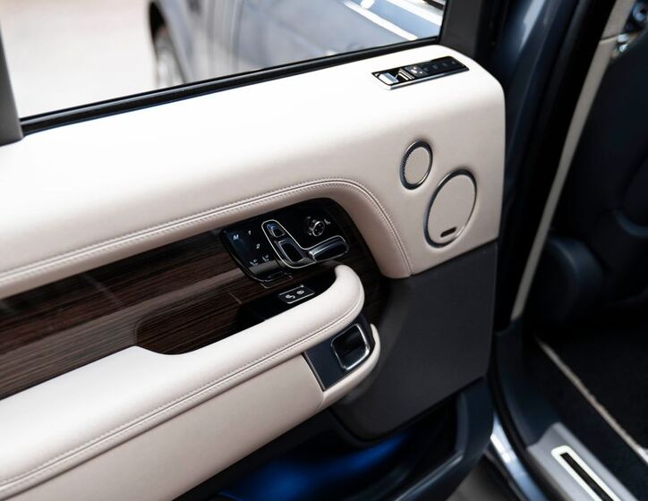 Land Rover Range Rover 31