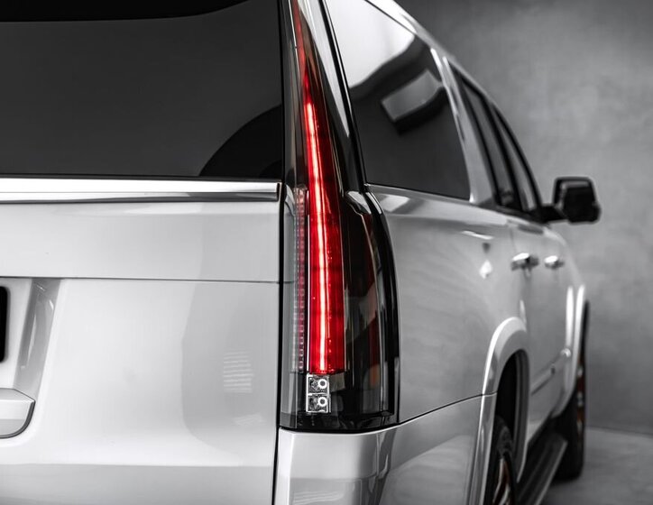 Cadillac Escalade SUV / Terénní 6,2 l 313 kw