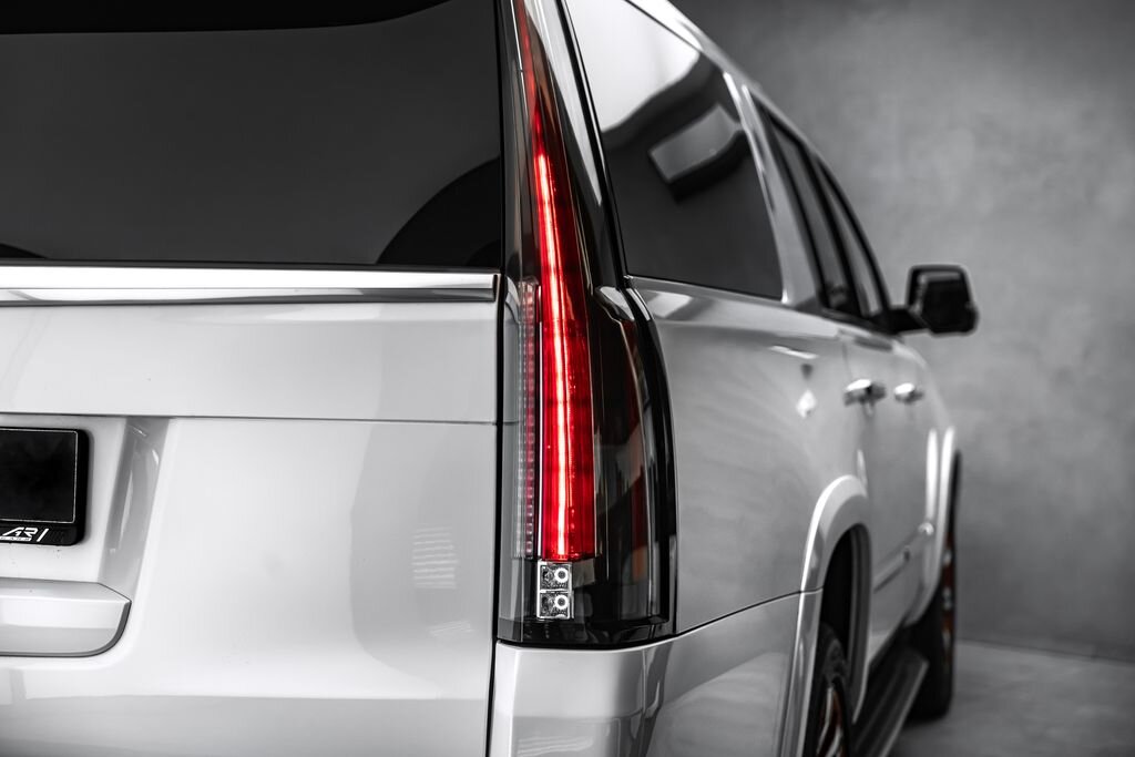 Cadillac Escalade SUV / Terénní 6,2 l 313 kw