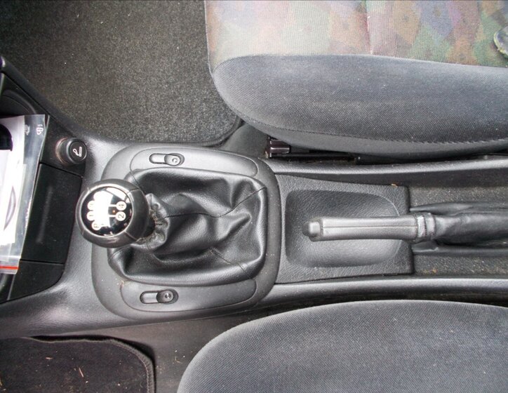 Opel Vectra Sedan 1,6 l 74 kw