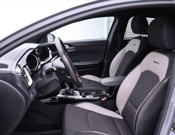 KIA ProCeed Kombi 1,4 l 103 kw