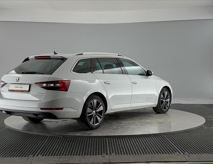 Škoda Superb Kombi 2,0 l 110 kw