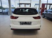 KIA Ceed 4