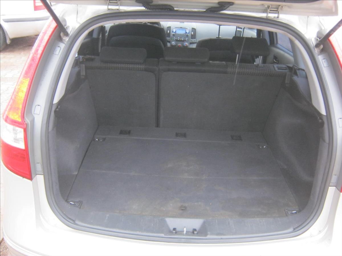 Hyundai i30 Kombi 1,6 l 92 kw