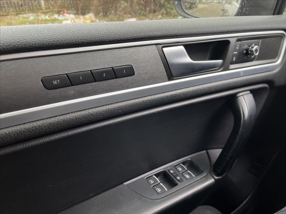 Volkswagen Touareg SUV 3,0 l 150 kw