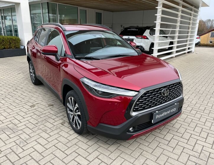 Toyota Corolla Cross SUV / Terénní 1,8 l 72 kw