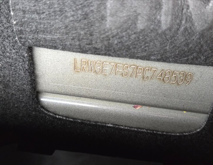 Tesla Model 3 Sedan / Limuzína 0,0 208 kw