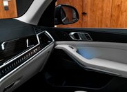 BMW X7 SUV / Terénní 3,0 l 280 kw