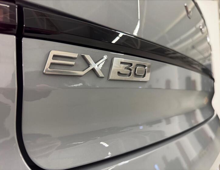 Volvo EX30 15