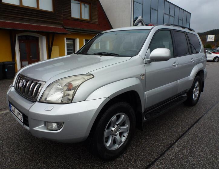 Toyota Land Cruiser 2