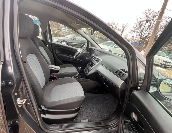 Fiat Punto Hatchback 1,2 l 51 kw