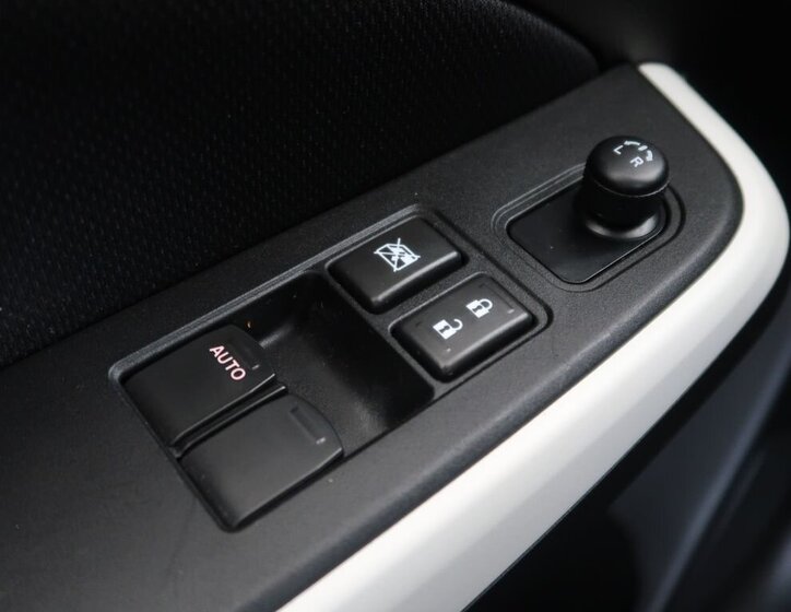 Suzuki Swift Hatchback 1,2 l 61 kw